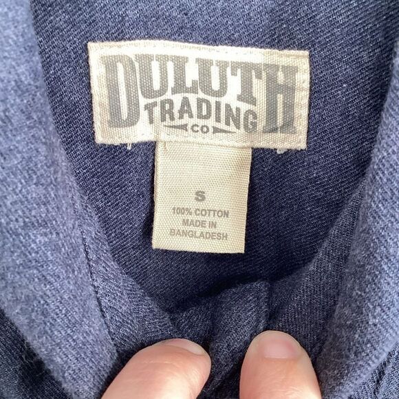 Mens Duluth Trading Company NWT Free Swinging Flannel button down small gray - Picture 3 of 5